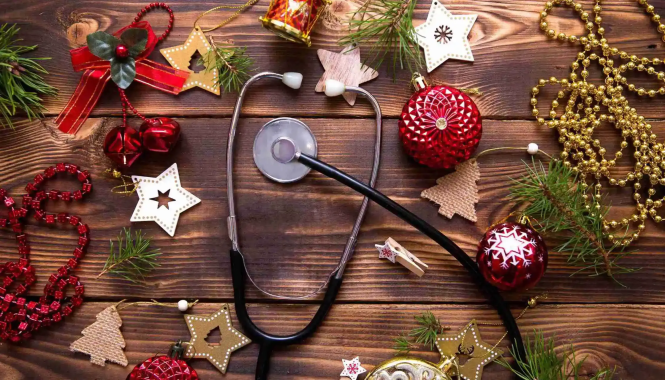 От всей сети медицинских центров и лабораторий МедЛаб сердечно поздравляем вас с Рождеством!