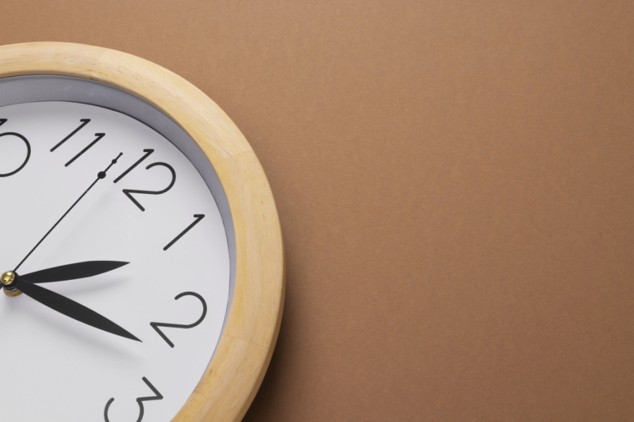 Изменение режима работы в майские праздники